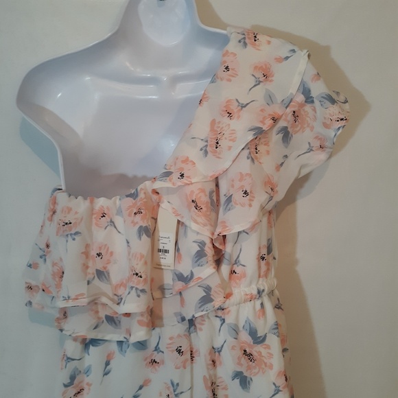 Miami's Ruffled One Shoulder Maxi Dress - Picture 7 of 8